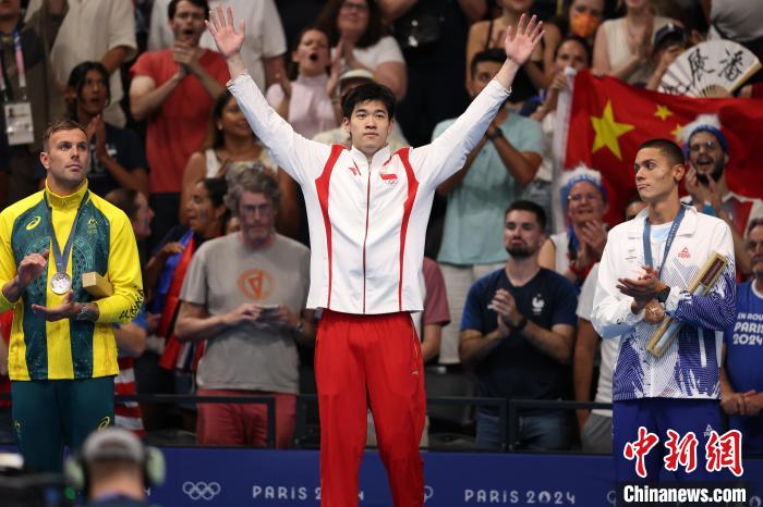 巴黎拉德芳斯之夜：中国人在巴黎奥运泳坛书写