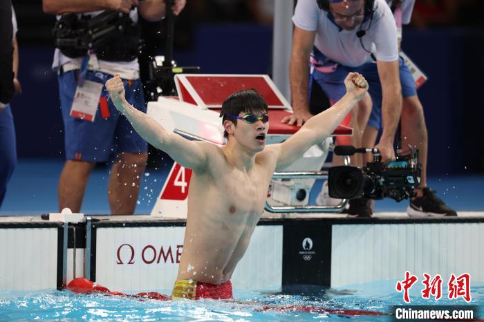 巴黎拉德芳斯之夜：中国人在巴黎奥运泳坛书写