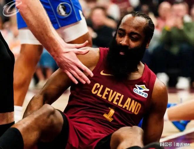 独行侠爆冷逆转骑士 弗拉格27+10引领大胜